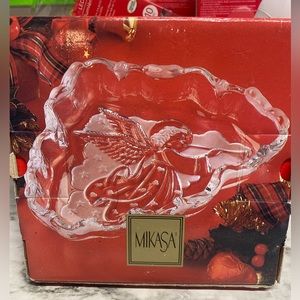 ANGEL MUSIC
Sweet Dish 7 3/4"